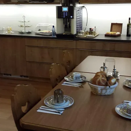 Frühstückpension Larson Bed and breakfast