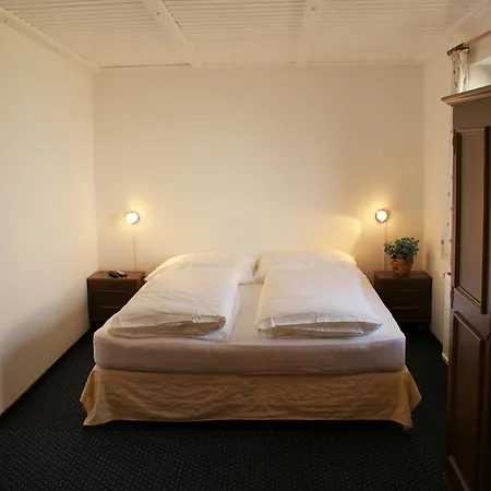 Bed & Breakfast Fruehstueckpension Larson *